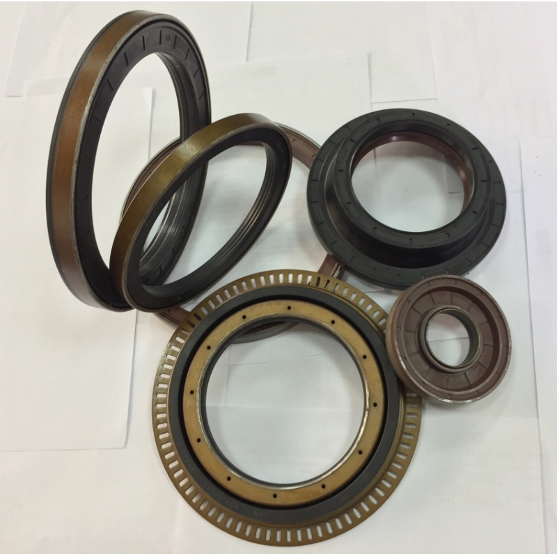 Wheel hub seal